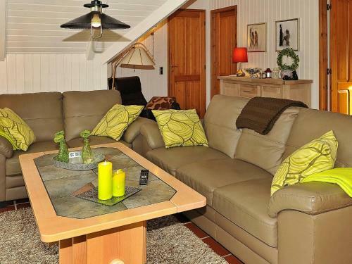 Three-bedroom Holiday Home In N�rre Nebel 16