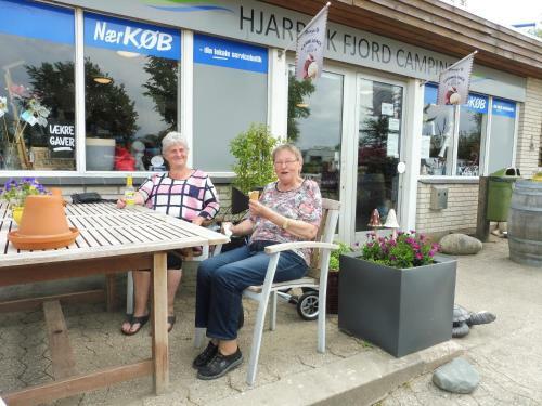 Hjarb�k Fjord Camping & Cottages