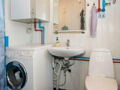 Three-bedroom Holiday Home In Juelsminde 3