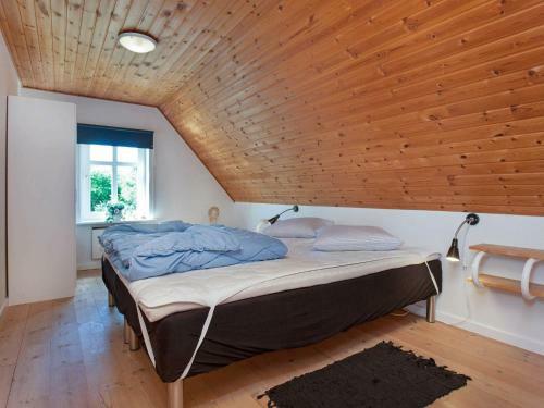 Five-bedroom Holiday Home In Fur 2