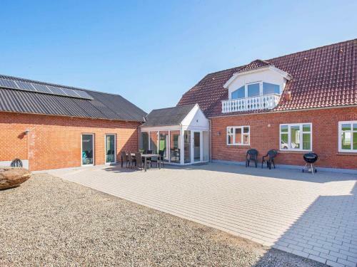 Five-bedroom Holiday Home In Fur 2