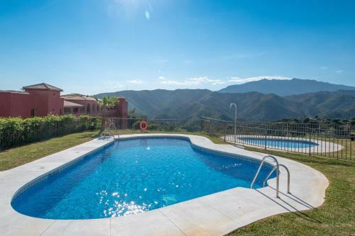 Apartamento Penthouse Balcones Del Lago Ist�n Marbella