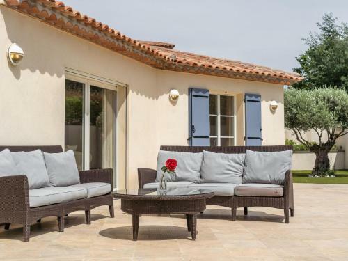 Luxurious Villa In Le Plan-de-la-tour With Swimming Pool