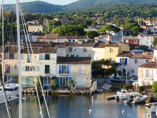 Holiday Home Capri (pog125)