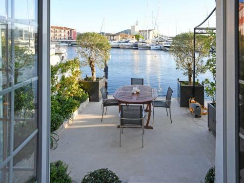 Holiday Home Capri (pog125)