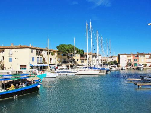 Holiday Home Capri (pog125)