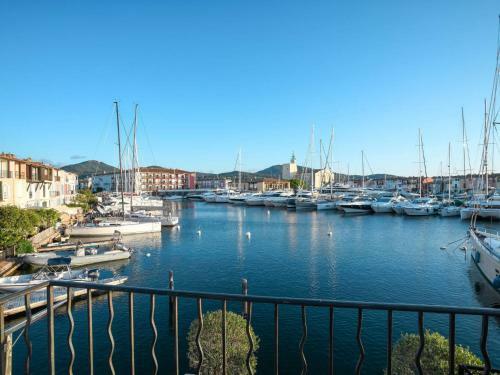 Holiday Home Capri (pog125)