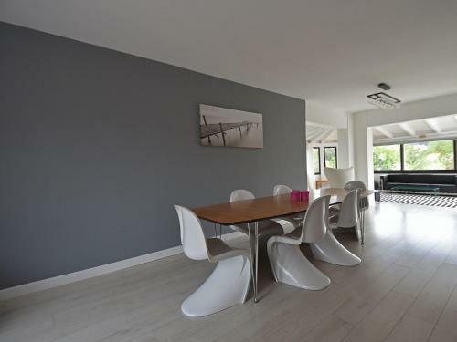 Modern Villa In Malves-en-minervois With Private Pool