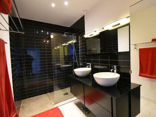 Modern Villa In Malves-en-minervois With Private Pool