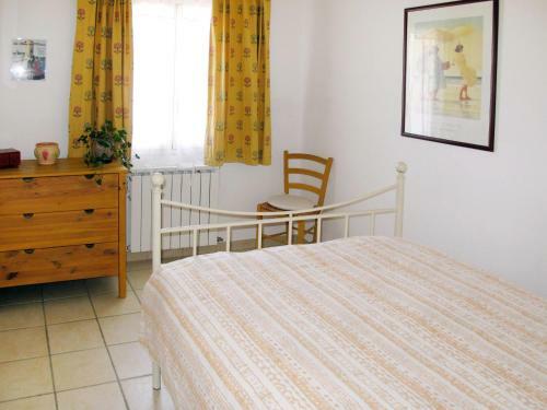 Holiday Home Les Vignes (mbe100)
