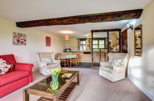 Jay Apartment At Cwmchwefru Cottages
