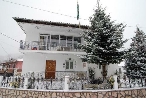 Hostal To Oneiro