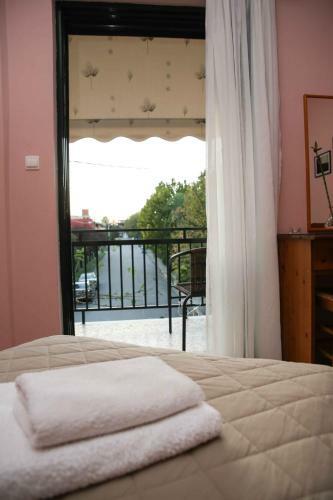 Hostal Anixis Hotel