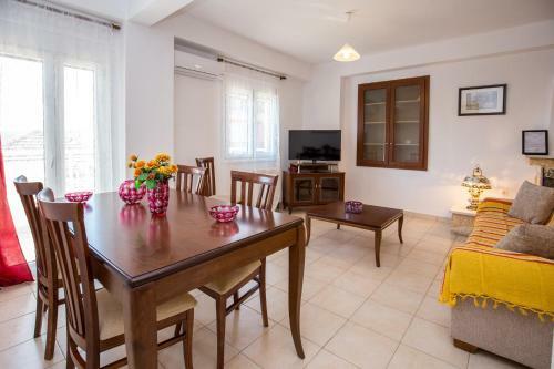Grande Apartments