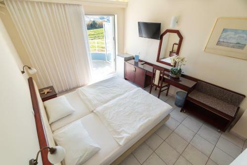 Dionisos Hotel