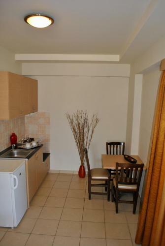 Aparthotel Iliovasilema Hotel