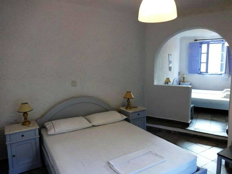 Porto Sikinos Hotel