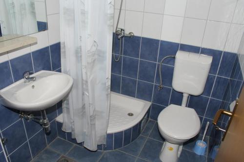 Apartments By The Sea Igrane, Makarska - 2680