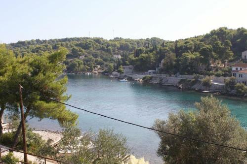 Apartments By The Sea Rogac, Solta - 5166
