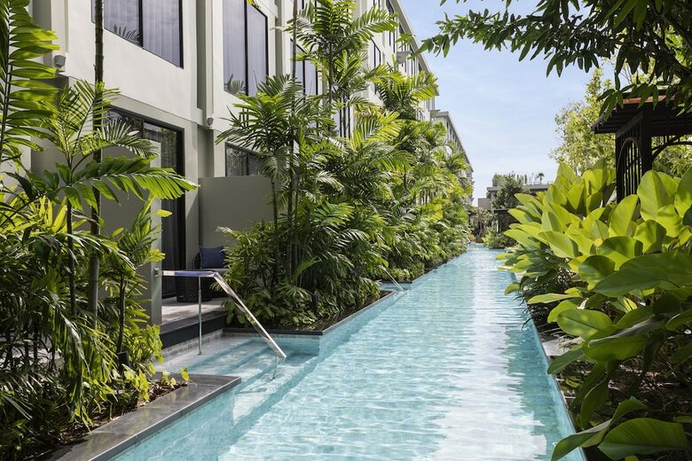 Hotel Four Points By Sheraton Phuket Patong Beach Resort