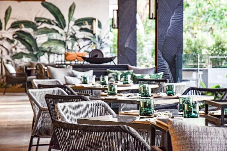 Hotel Four Points By Sheraton Phuket Patong Beach Resort
