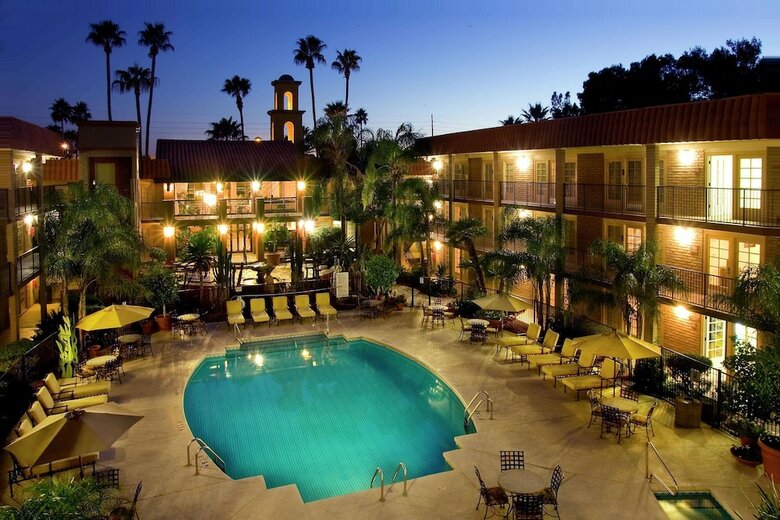 Hotel Doubletree Suites By Hilton Tucson - Williams Center