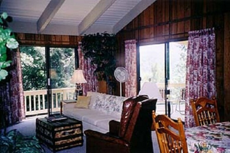 Innisfree Bed & Breakfast By-the-lake