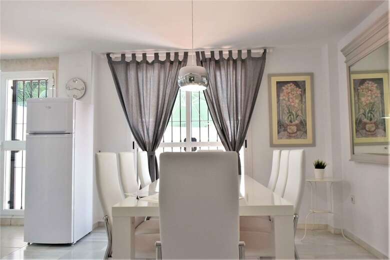 Apartamentos Y Casas Serinamar Marbella
