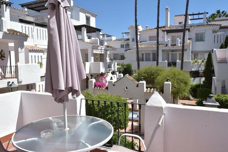 Apartamentos Y Casas Serinamar Marbella