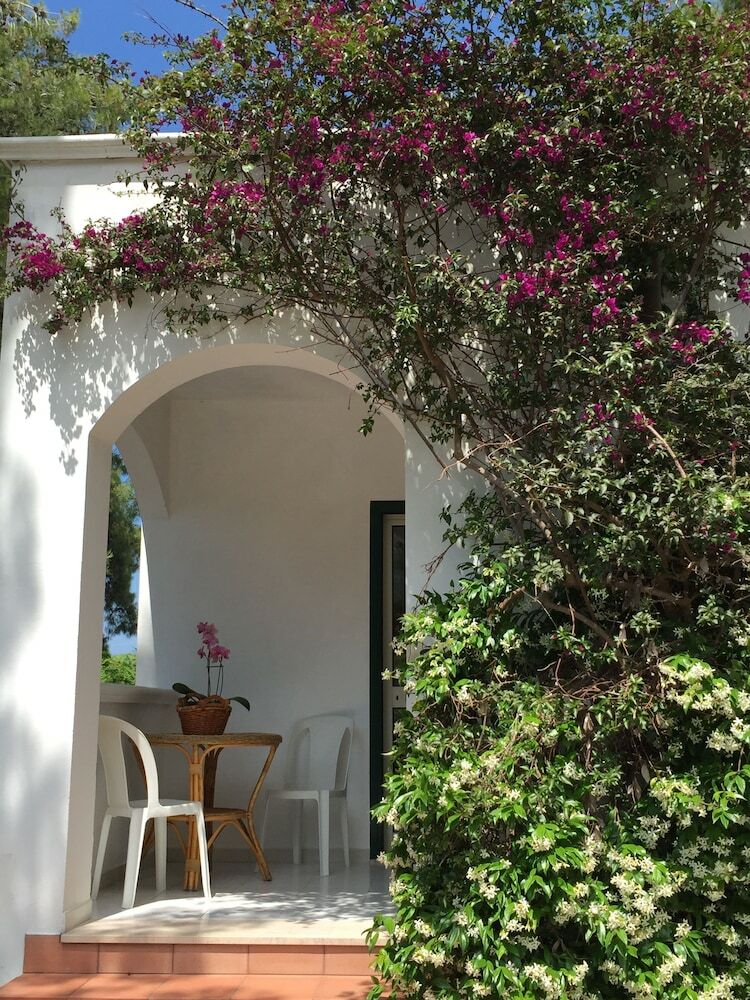 Residence Hotel Baia Di Paradiso
