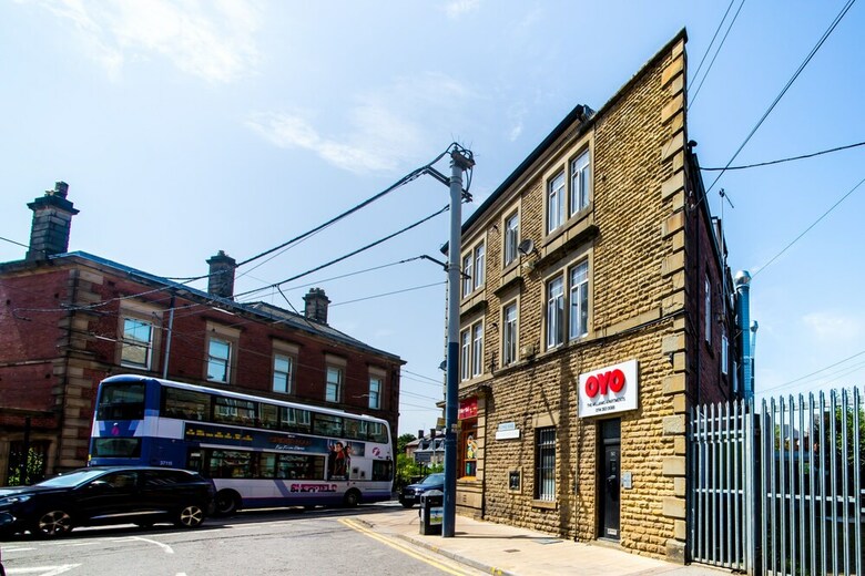 Oyo William's Hillsborough Apartments
