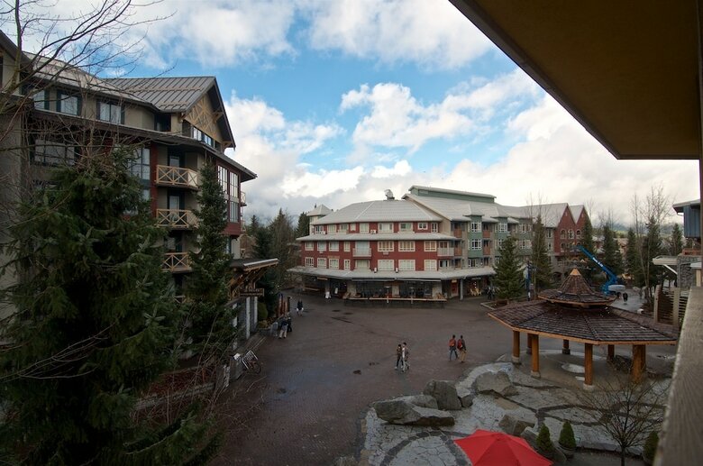 Whistler Blackcomb Vr At Town Plaza