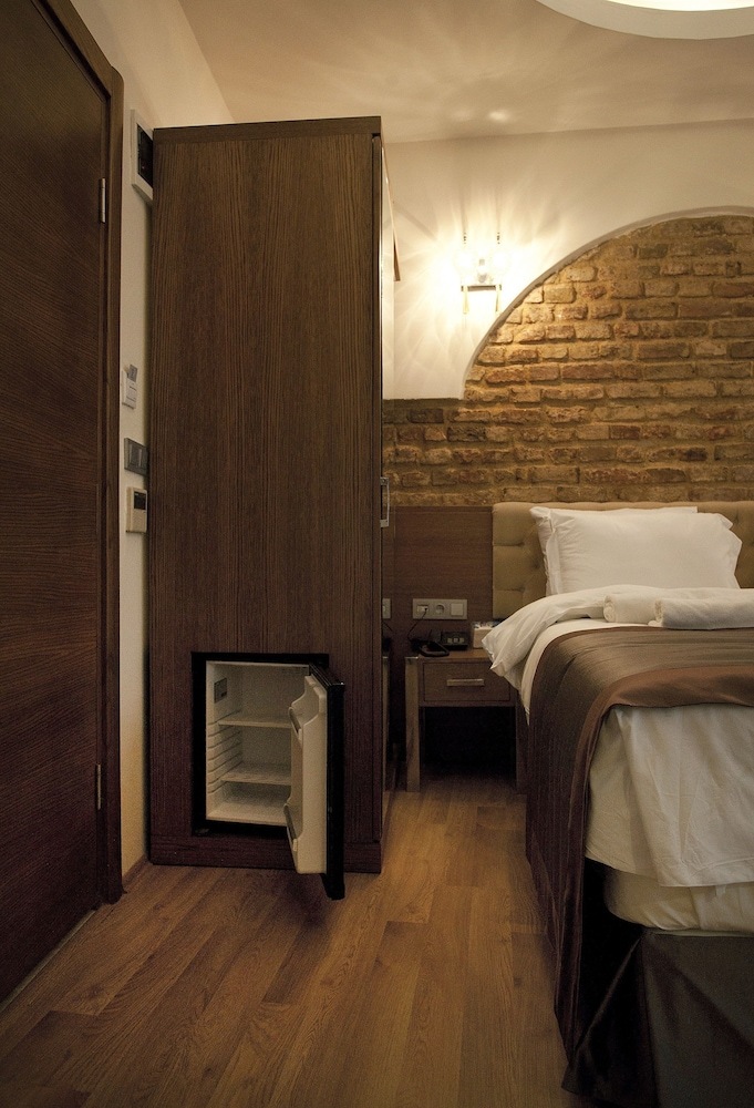 Pera Line Hotel