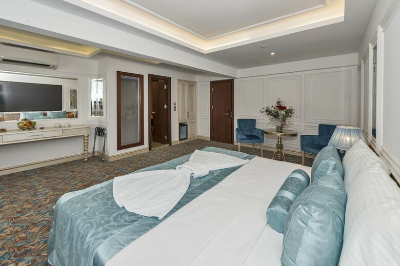 Eskar Hotel