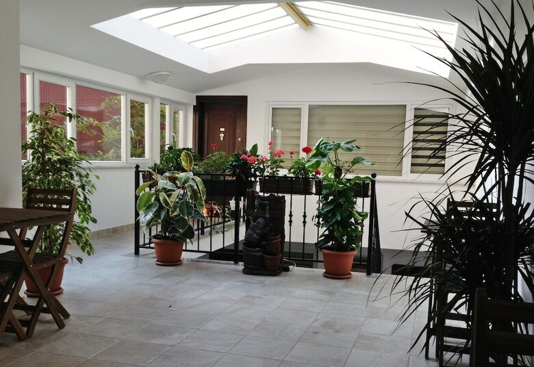Atrium Suites