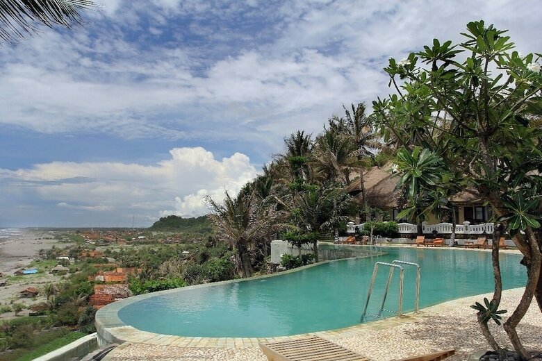 Hotel Queen Of The South Resort