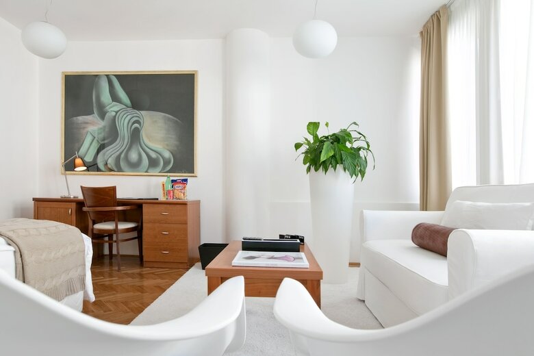 Apartamentos Angel Main Square