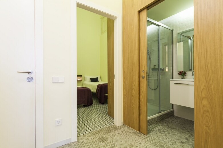Apartamentos Uma Suites Pau Claris Barcelona