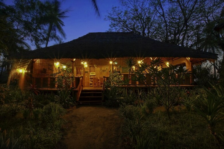 Hotel Rinjani Beach Eco Resort