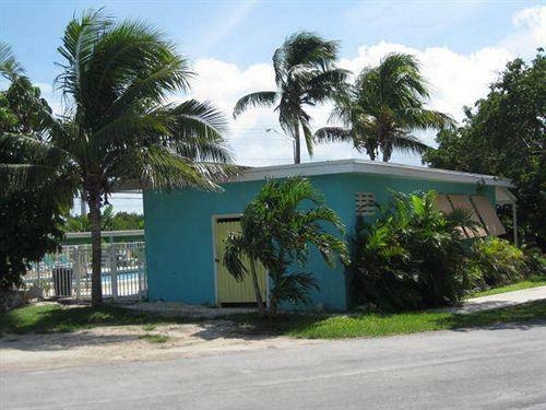 Hotel Coconut Cay Resort & Marina