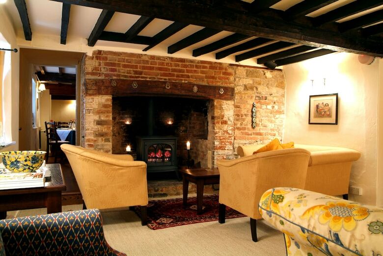 Posada Yalbury Cottage