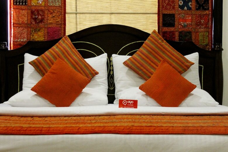 Oyo 557 Hotel Lavish Inn