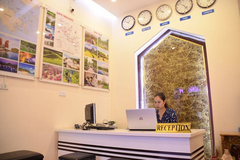 Hostal Hanoi Street View Hotel