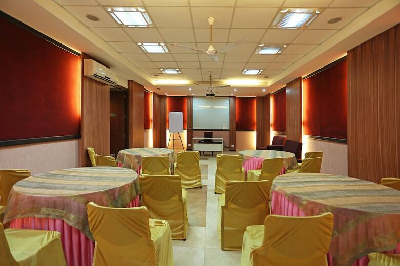 Oyo 386 Hotel Lotus Panache