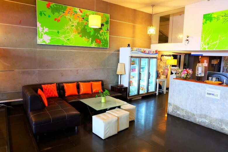 Hostal Take A Nap Hotel