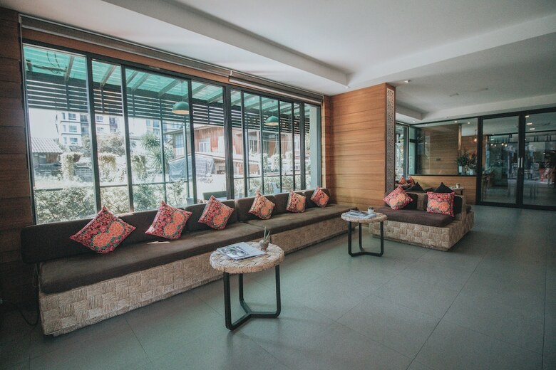 Cmor Hotel Chiang Mai By Andacura