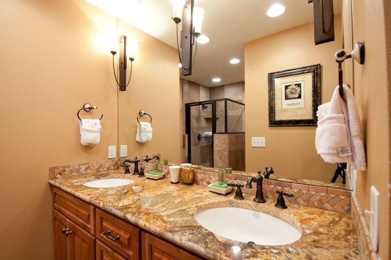 Lakeside Townhomes By Lespri Management