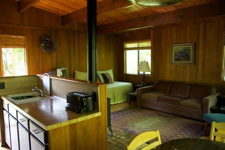 Cabana The Wayfarer Resort