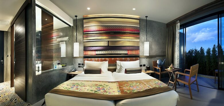Hotel The Sea Galleri By Katathani