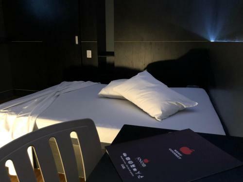 Snob Motel (adult Only)